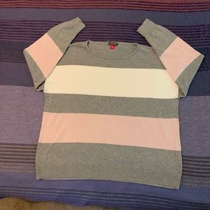 🛑SOLD🛑Vince Camuto Fine Gauge Lightweight Sweater